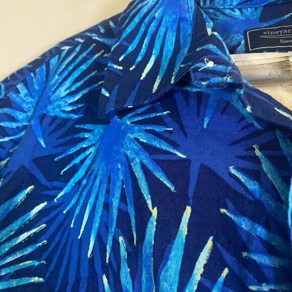 Vineyard Vines  Shirt Men 2XL Blue Floral Leaves Tropical Hawaiian Short Sleeve - Picture 6 of 11